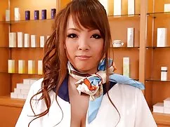 床の上の額にペニスに金髪のオナニーを再生 ...
