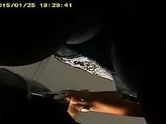 看護師は、トイレに座っている古い友人であ ...