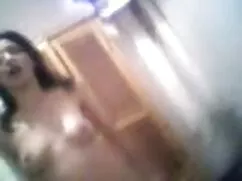 人々は彼の妻に訴え、酔って、彼女は酔って ...