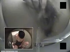 彼らは戦いを倒すためにベッドの上で父と妻 ...